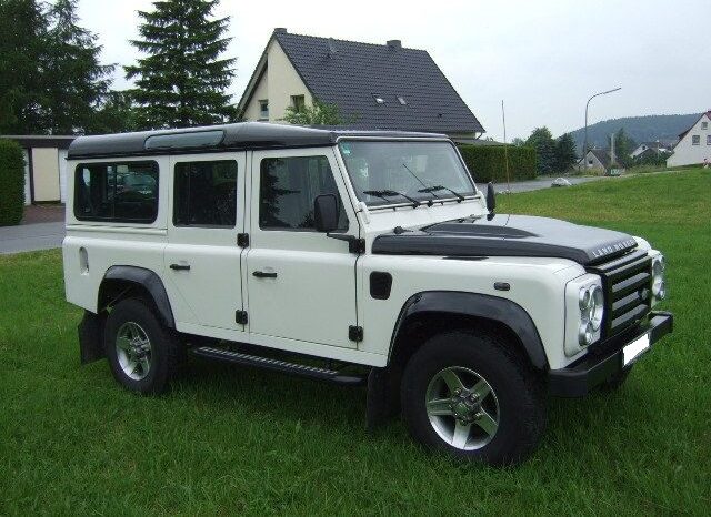 2010 Land Rover Defender 110 Fire and Ice Station full